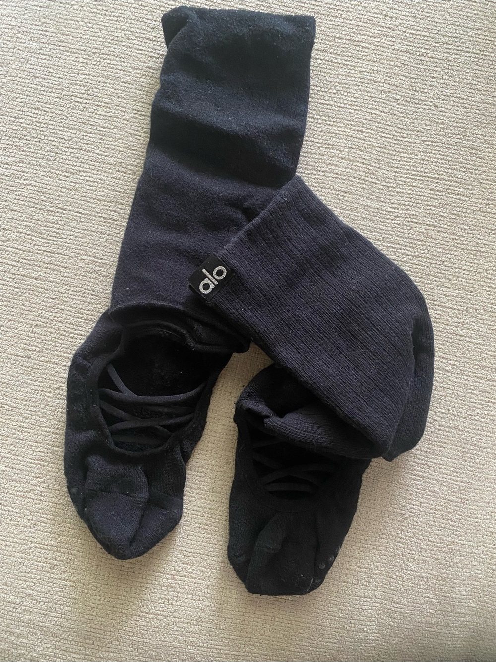ALO Yoga Black Pilates Grip Socks